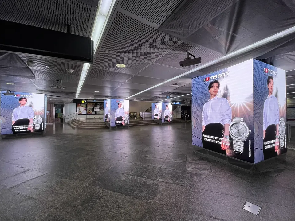 Orchard MRT Station (Phase 2) — Indoor LED LED display by ETA Visual in Orchard MRT, Singapore