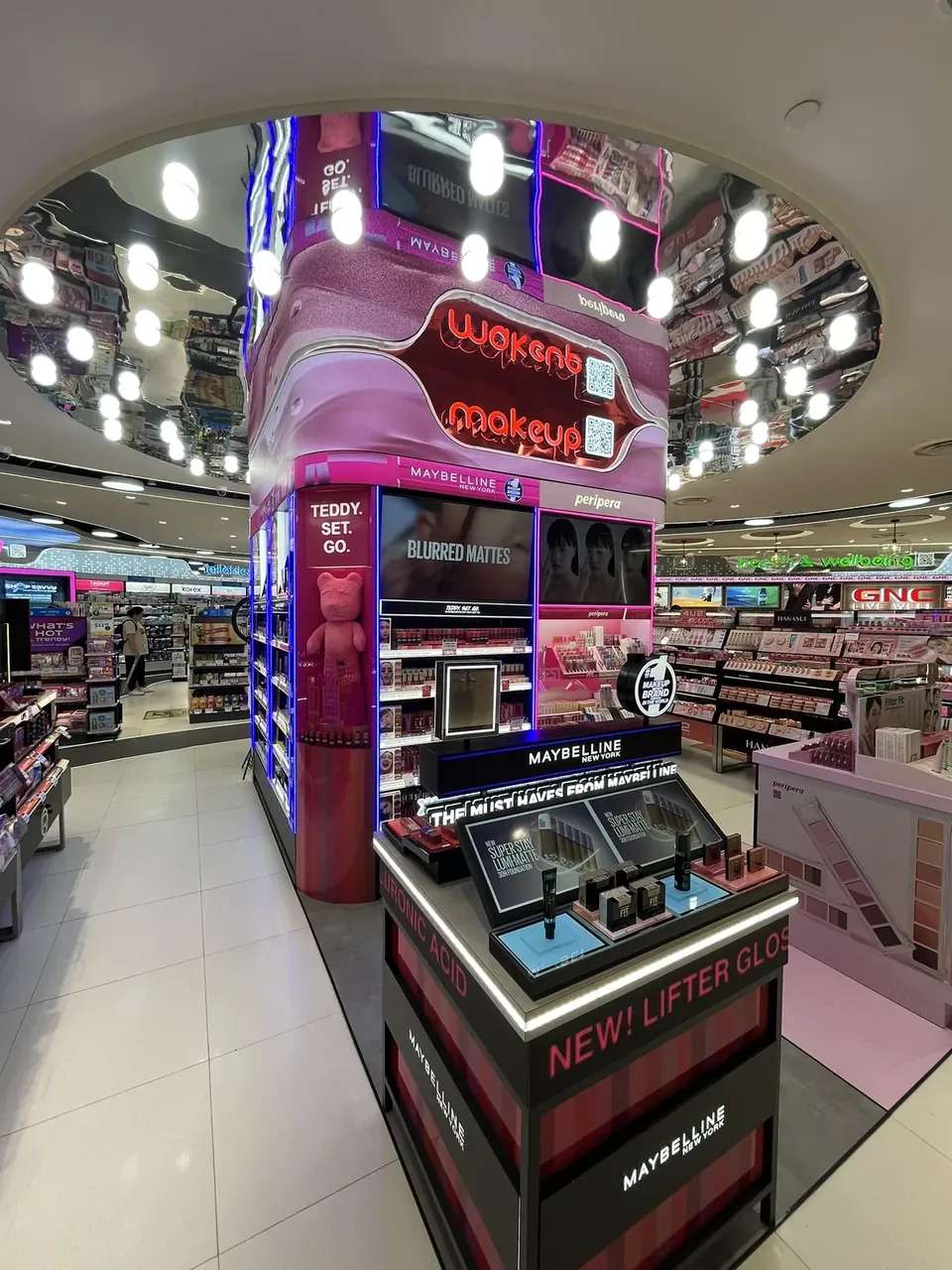 Watsons — Takashimaya Curved — Flexible & Curved LED display by ETA Visual in Takashimaya, Singapore