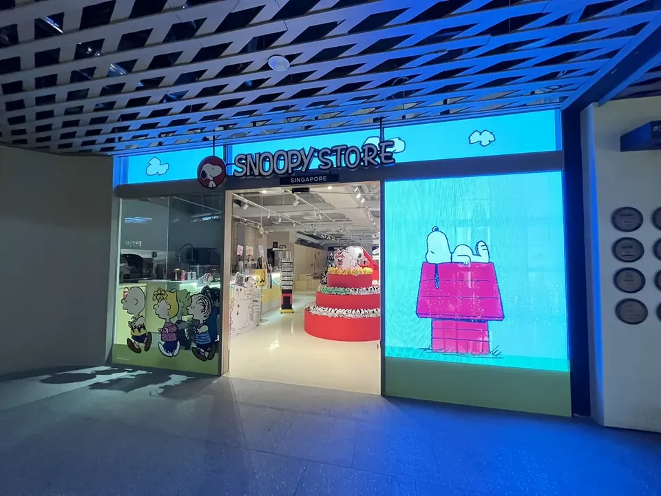 Snoopy Shopfront — Transparent LED by ETA Visual, Resorts World Sentosa, Singapore